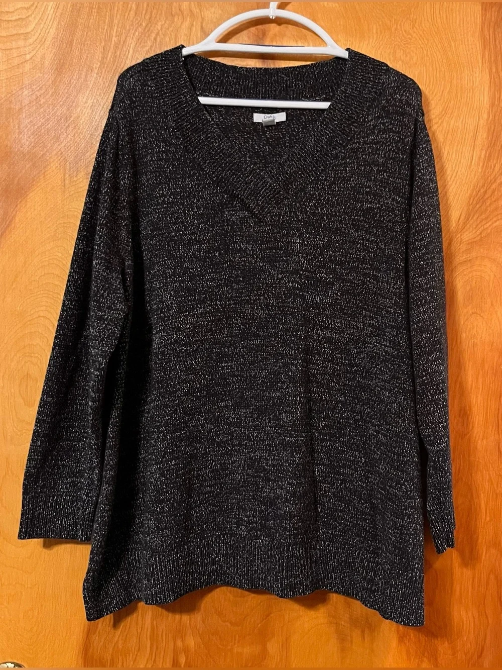 Croft & Barrow Black and White V-Neck Medium-Weight Sweater